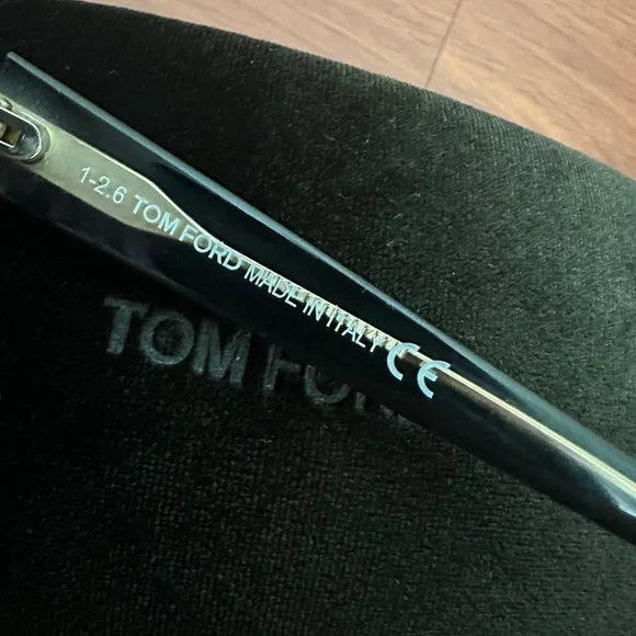 WEEKEND SALE ❗️Tom Ford polarize sunglasses - Picture 4 of 6